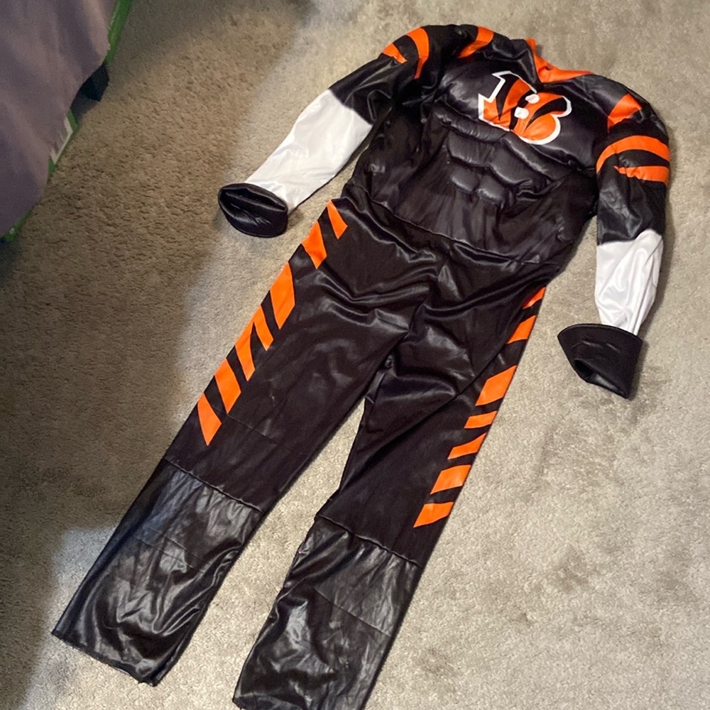 Cinncinati Bengals NFL Football Player Halloween Costume Size Large
